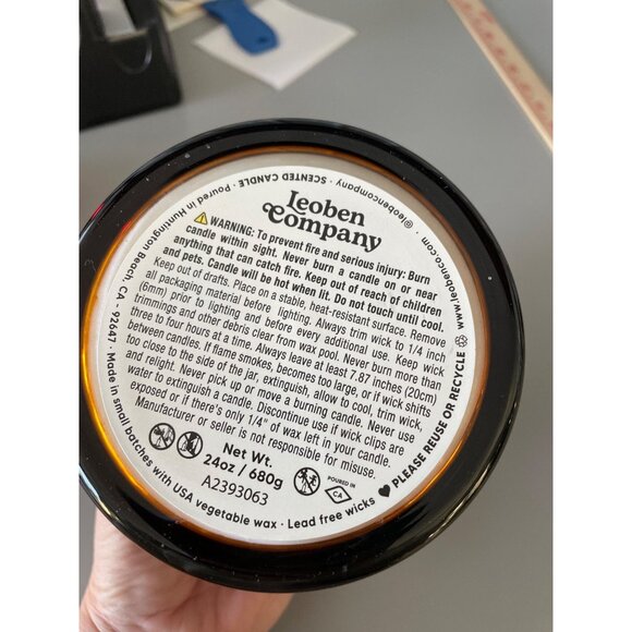 Leoben Vanilla Cedarwood 3-Wick 24oz Soy Wax Candle Essential Oils Amber Jar - Picture 6 of 7